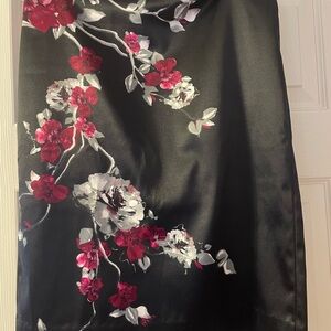 White House Black Market Black Floral Pencil Skirt